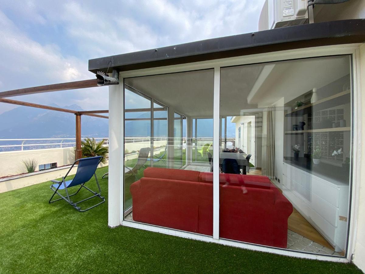 Attico With Big Terrace In Residence With Pool Вальброна Экстерьер фото